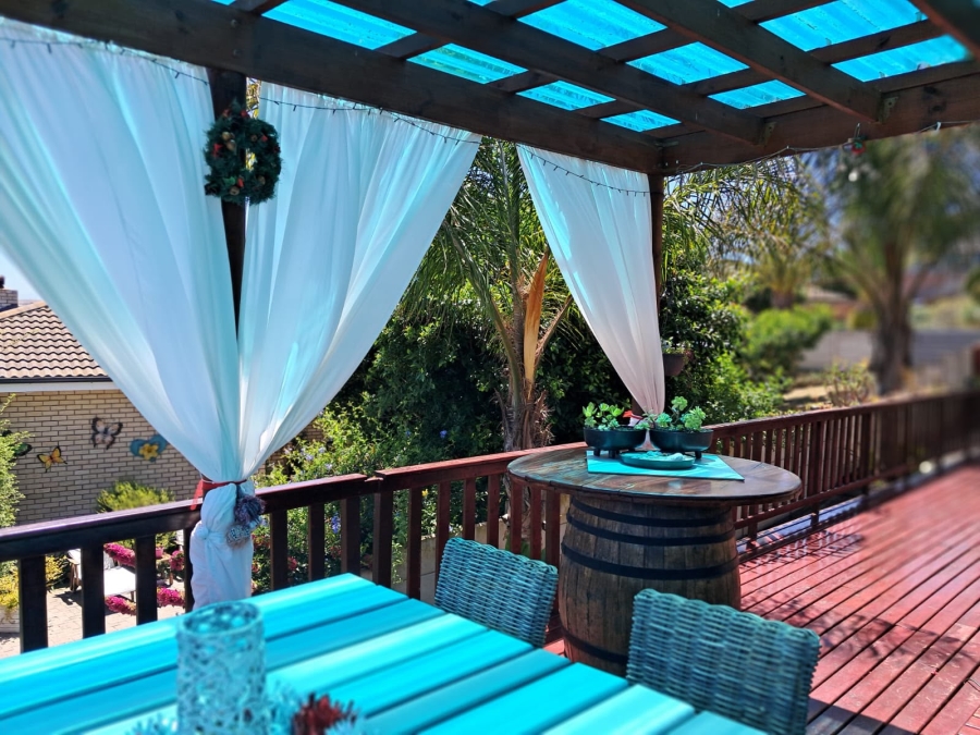 5 Bedroom Property for Sale in Fraaiuitsig Western Cape